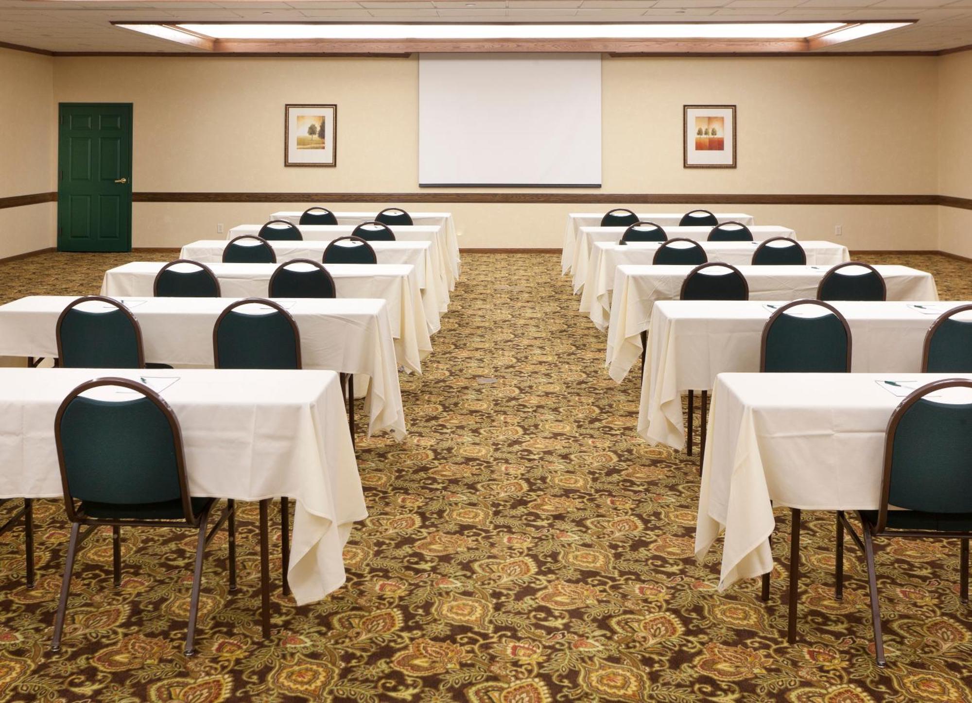 Country Inn & Suites By Radisson, Chanhassen, Mn Съоръжения снимка