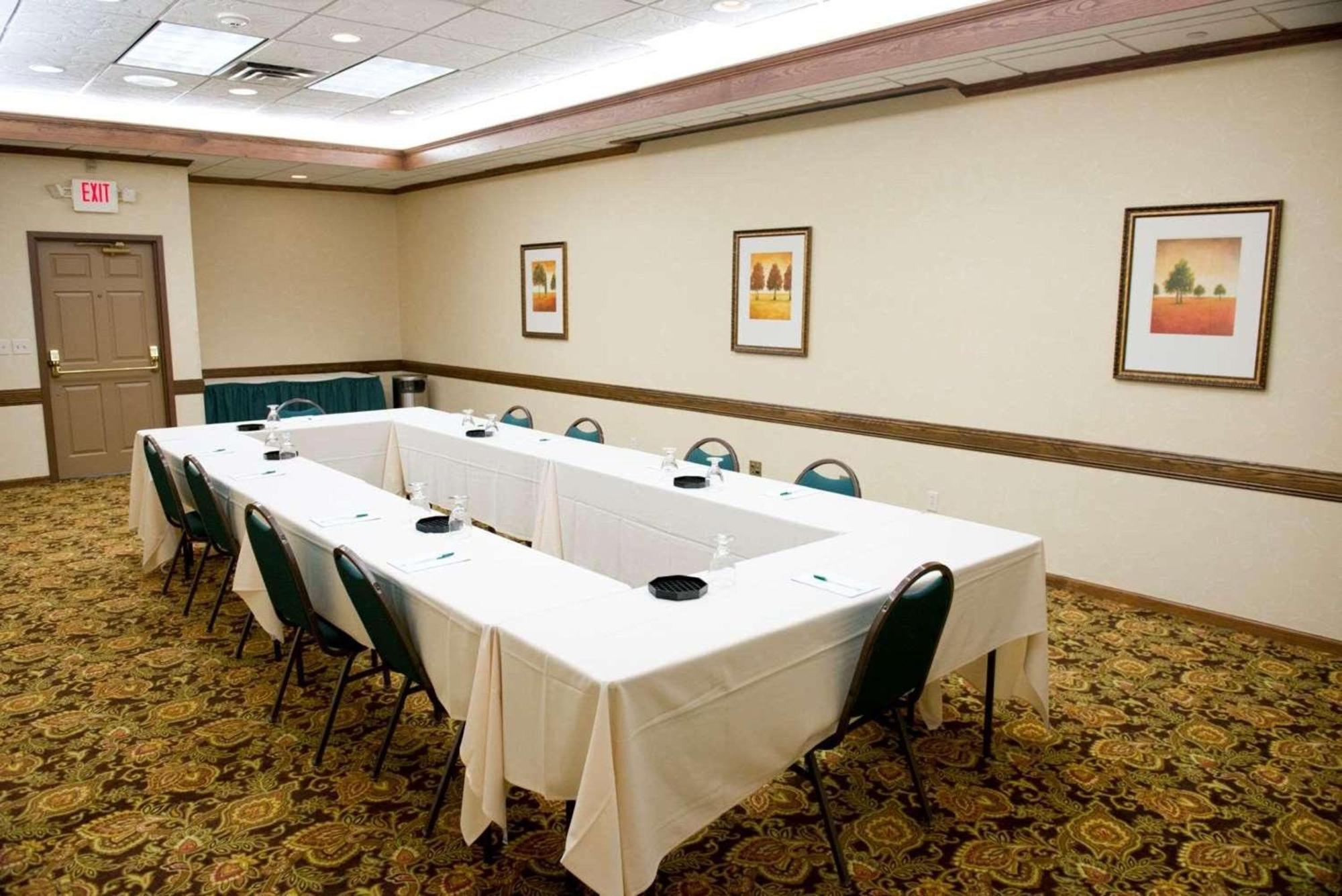 Country Inn & Suites By Radisson, Chanhassen, Mn Екстериор снимка