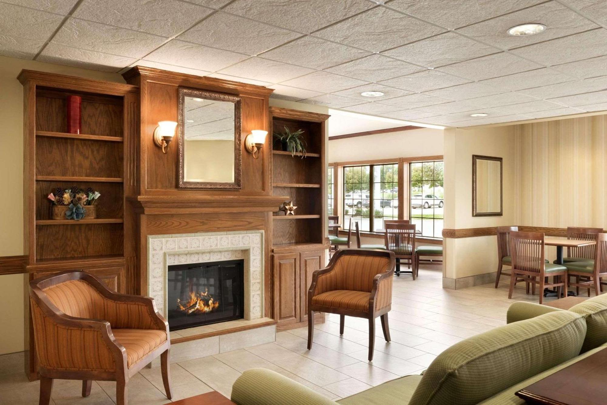 Country Inn & Suites By Radisson, Chanhassen, Mn Екстериор снимка