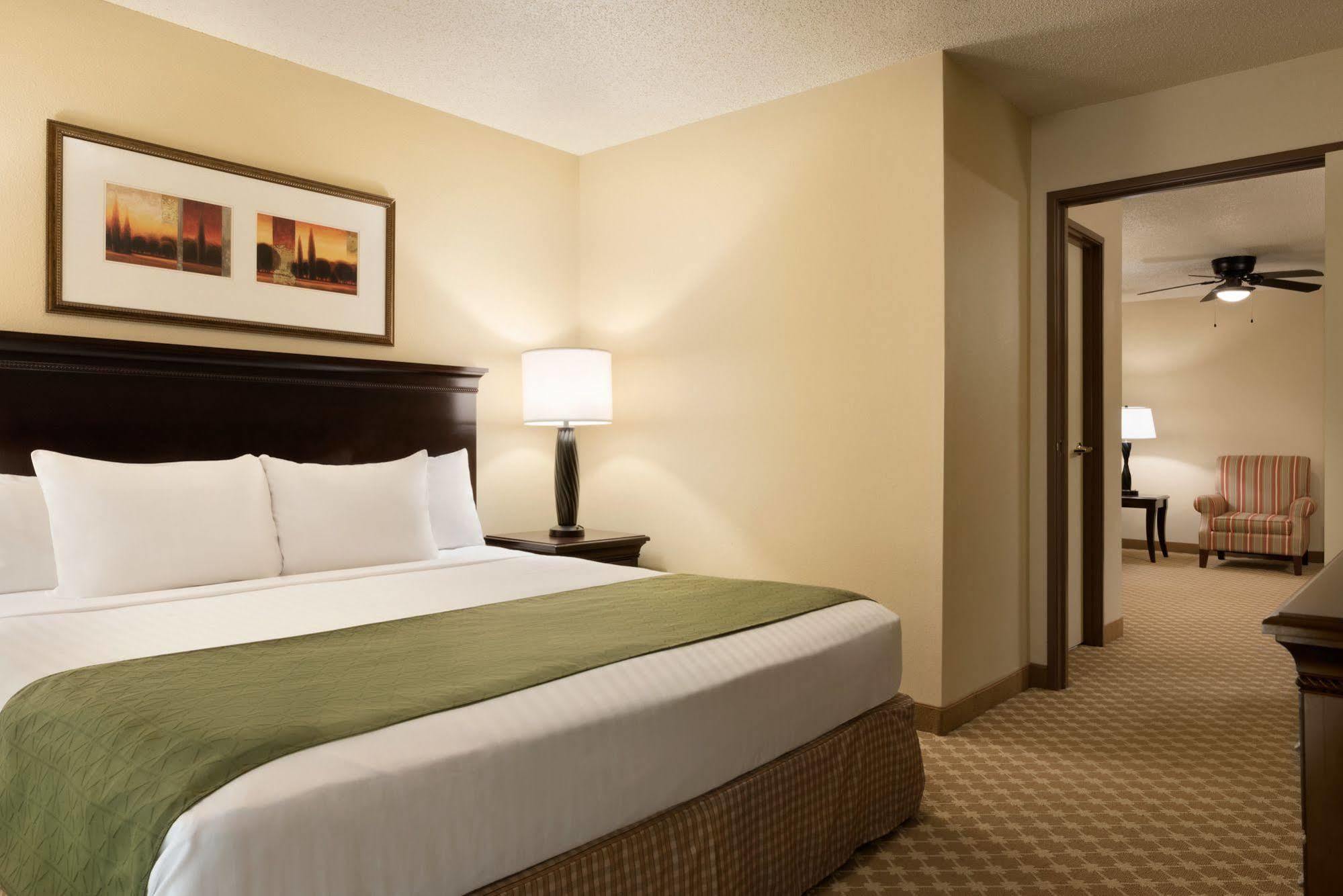 Country Inn & Suites By Radisson, Chanhassen, Mn Екстериор снимка