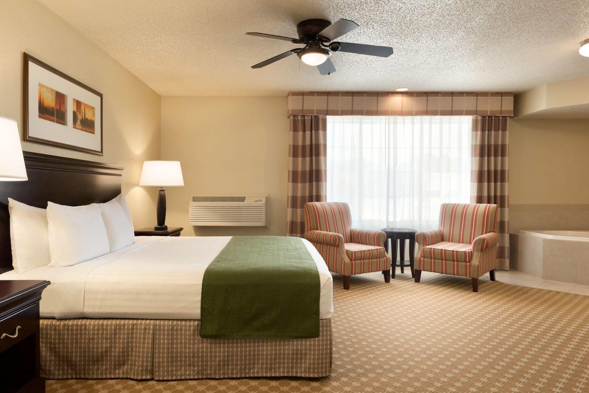 Country Inn & Suites By Radisson, Chanhassen, Mn Екстериор снимка